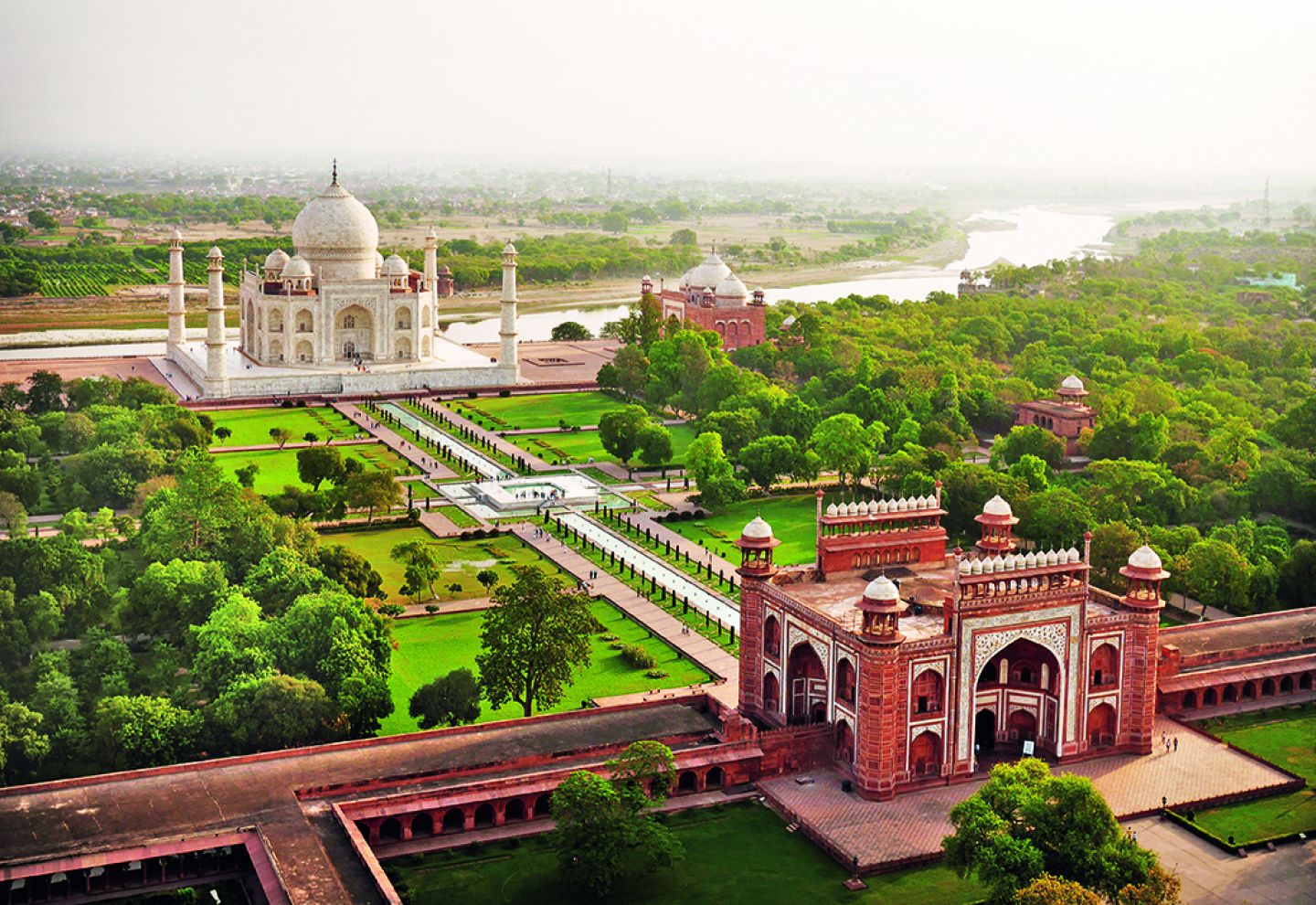 Top Places to Visit in Agra – Explore India’s Iconic Attractions