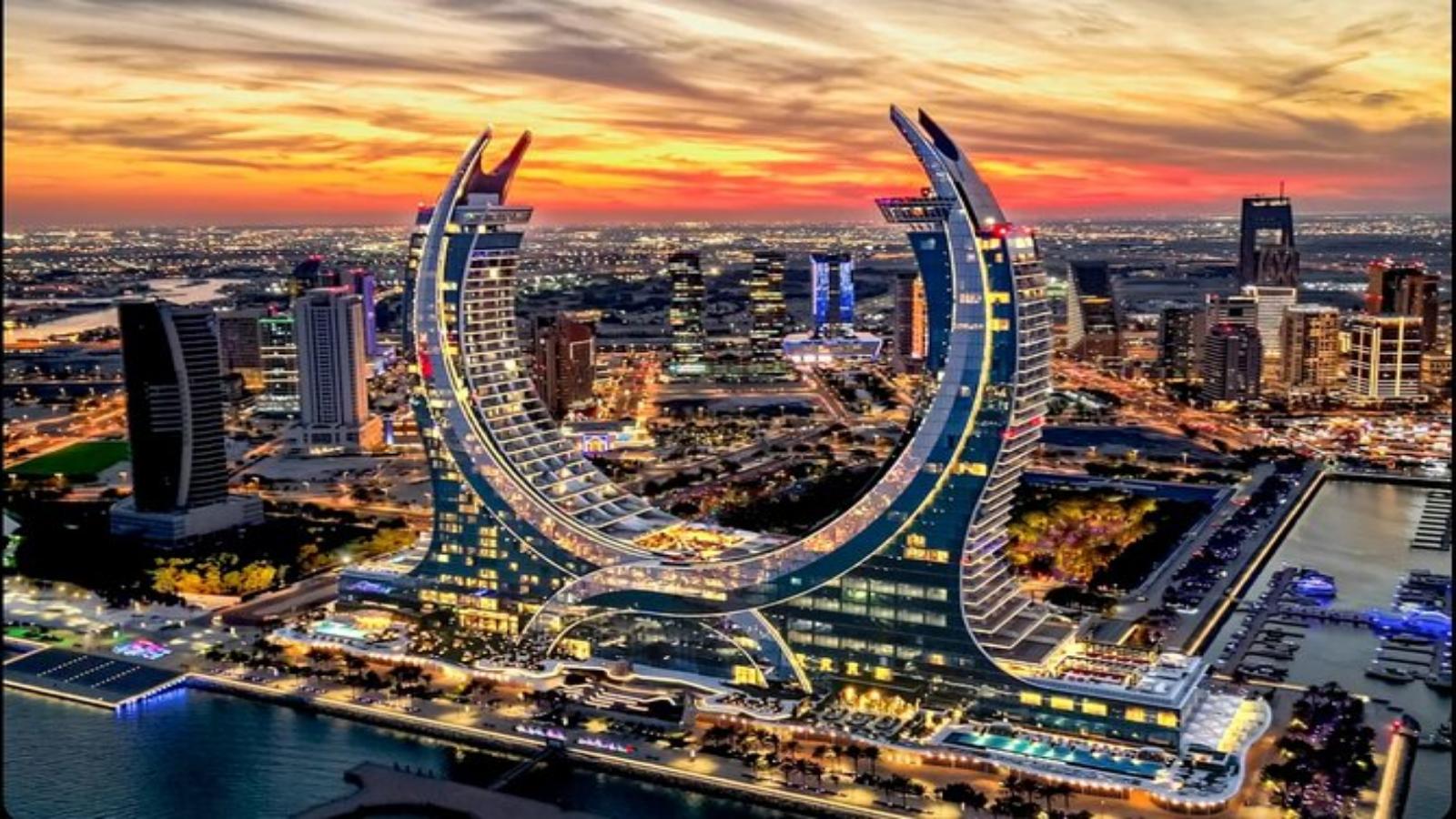 Magical Qatar Skyline, Souqs & Sand Dunes