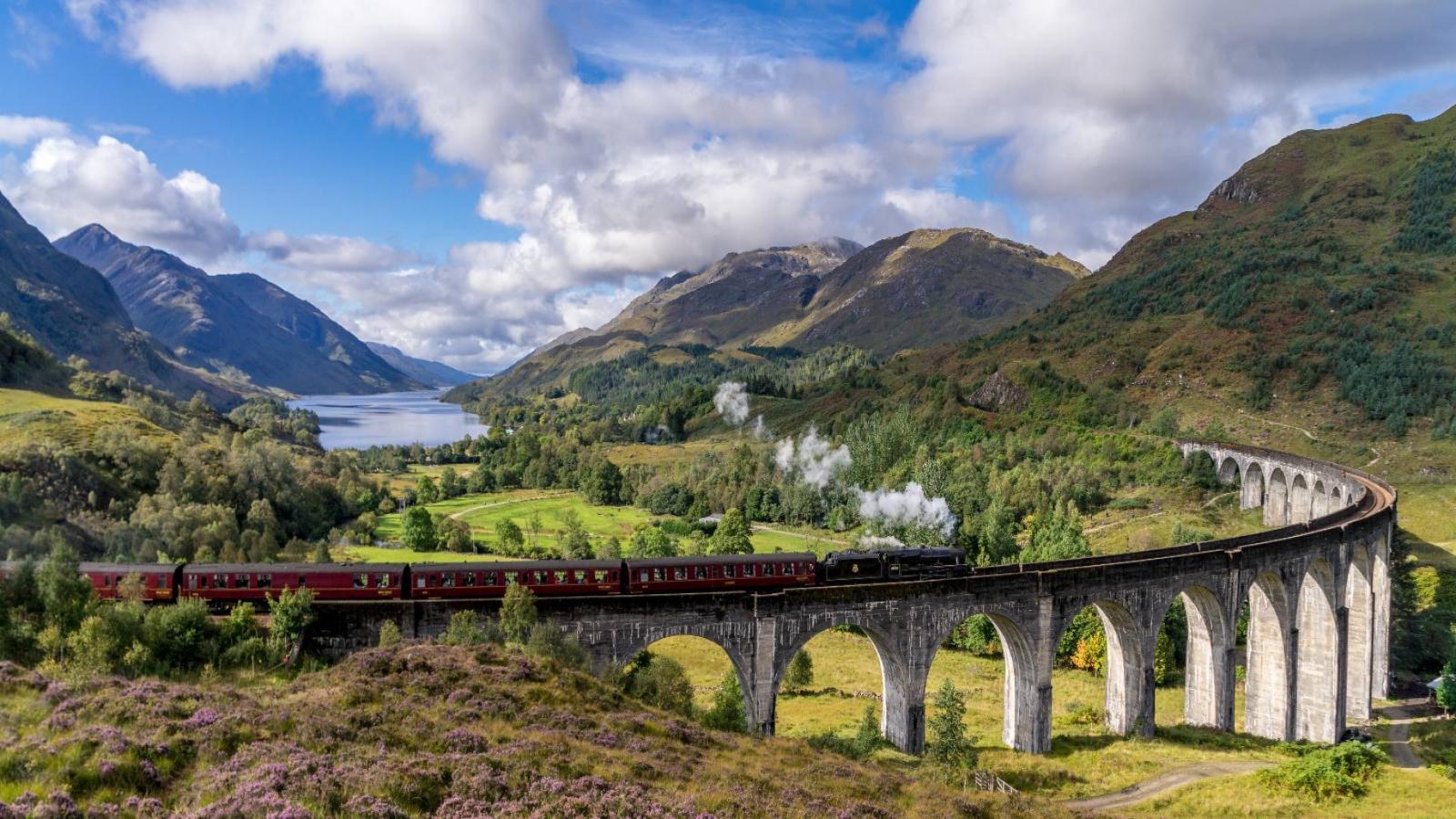 Edinburgh, Highlands & London Experience