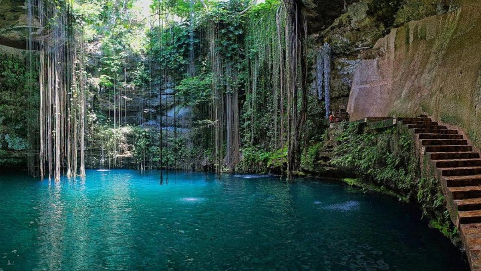 Mexican Marvels: From Ancient Pyramids to Caribbean Paradise