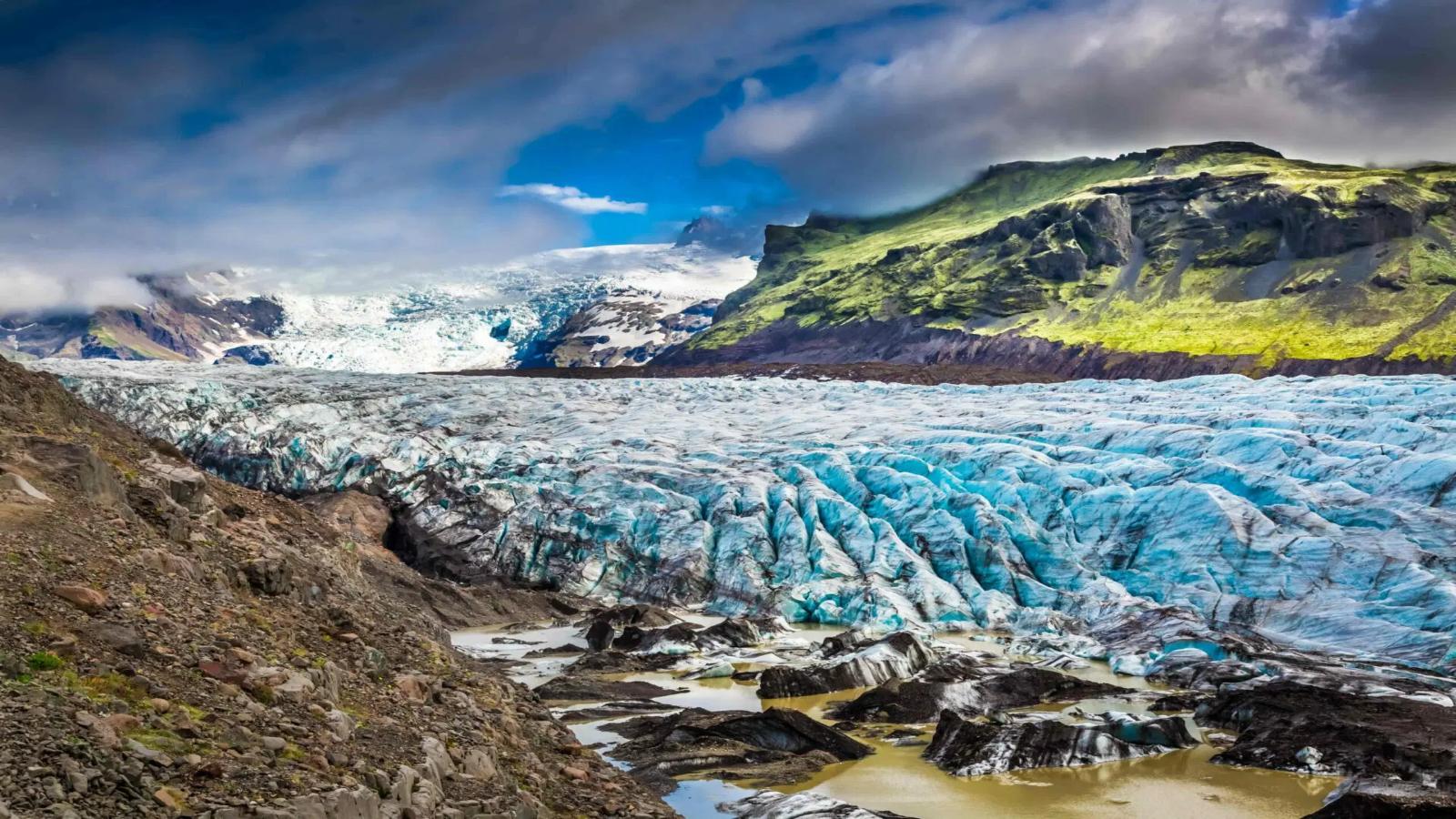Iceland Northern Lights & Natural Wonders