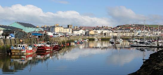 Scenic Wales Escape – Mountains, Castles & Coastlines