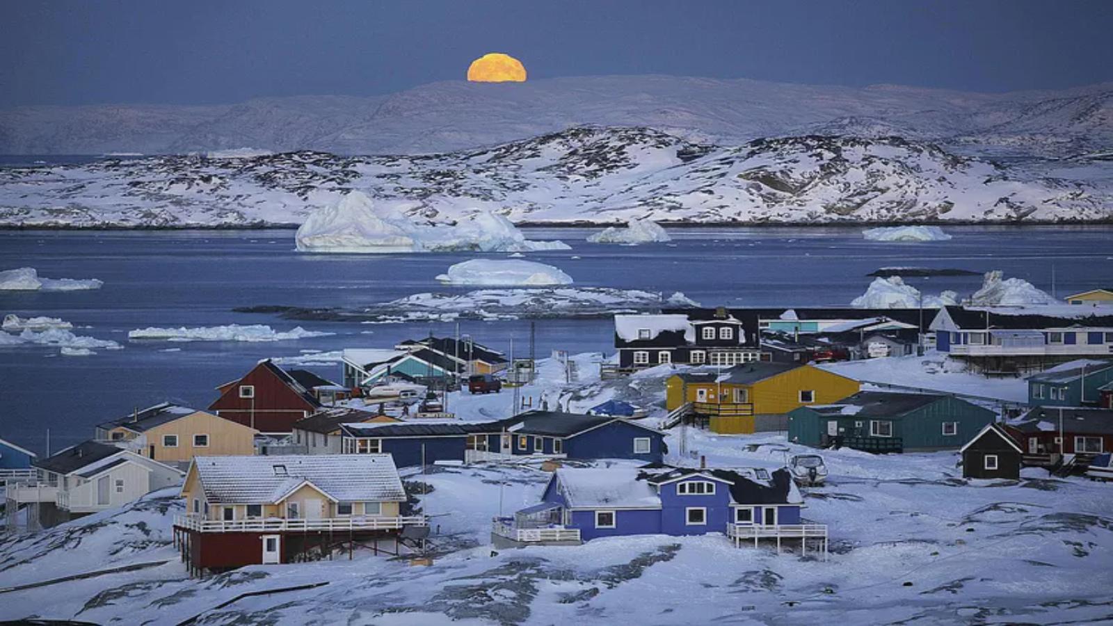 Greenland Icefjord & Arctic Culture Tour