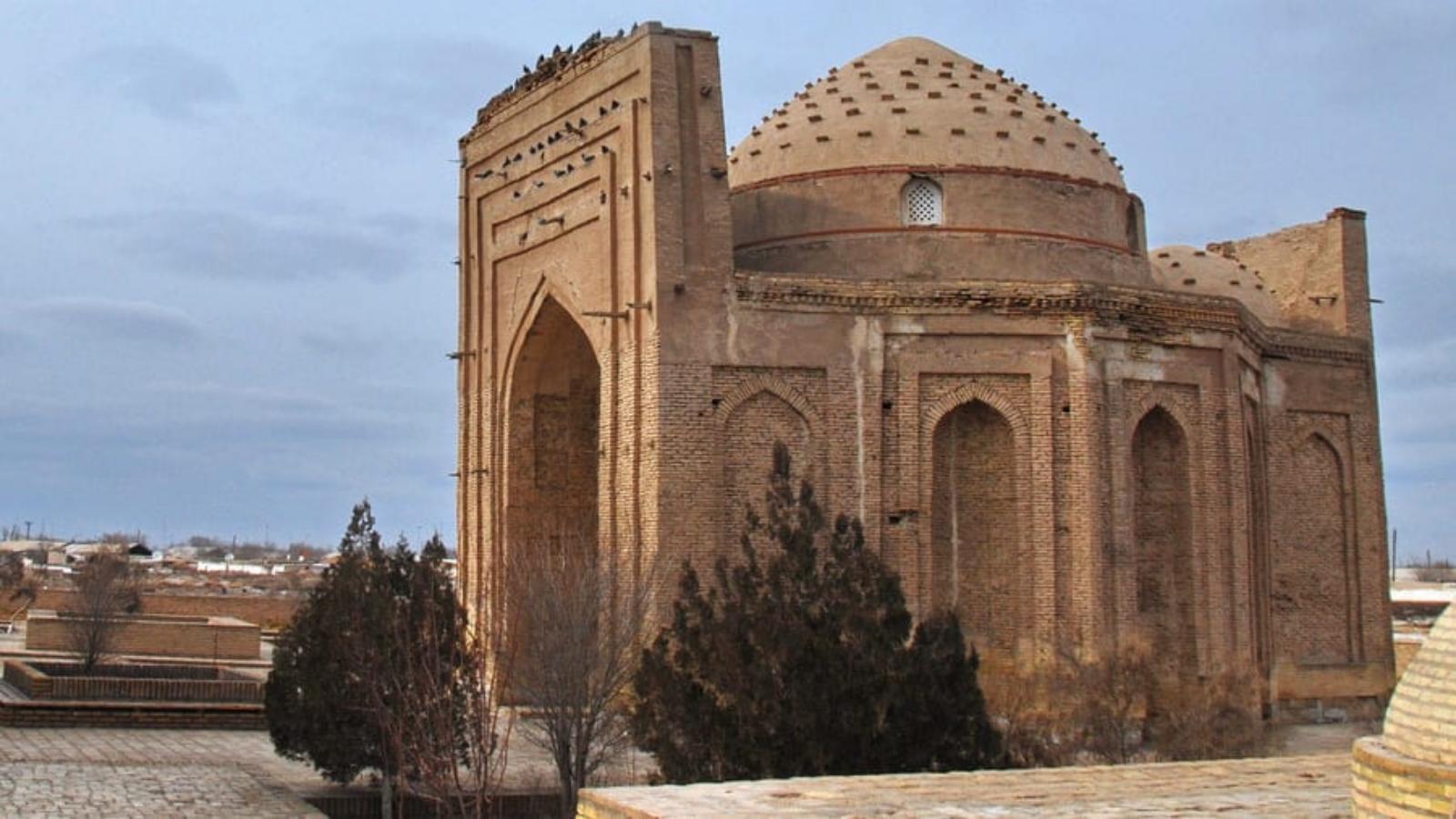 Amazing 6 Days Turkmenistan Tour